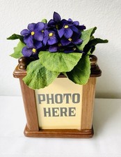 Caixa de música cubo fotográfico rotativo de madeira vintage com tampo de flor violeta falsa, usado comprar usado  Enviando para Brazil