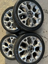 r17 cerchi fiat lega 500l usato r17 cerchi fiat lega 500l usato Bari