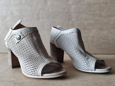 Scarpe donna pelle usato  Cagliari