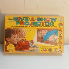 Usado, PROJETOR VINTAGE 1969 KENNERS BRINQUEDO DAR UM SHOW 182 SLIDES CAIXA ANTIGA ARTE (Funciona) comprar usado  Enviando para Brazil