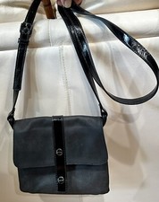 Bolso Mensajero Calvin Klein Pequeño Negro Patente de Cuero con Guijarros 7 segunda mano  Embacar hacia Mexico