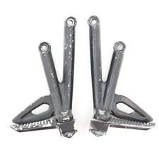 06 07 08 Triumph Daytona 675 conjunto de pinos traseiros para passageiros par de peças OEM D50 comprar usado  Enviando para Brazil