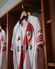 Usado, Camiseta NUEVA RIVER PLATE 25/26 Mundial De Clubes Adidas Argentina comprar usado  Enviando para Brazil