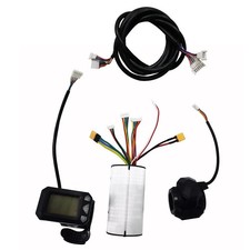 Monitor lcd 24v usato  Spedire a Italy