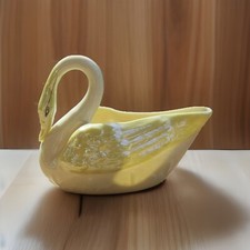 Estatueta vintage Belleek Yellow Luster porcelana cisne 6ª marca 5” comprar usado  Enviando para Brazil