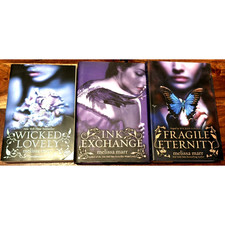 Wicked Lovely Series by Melissa Marr Books 1-3 Hardcover in Great Used Condition comprar usado  Enviando para Brazil