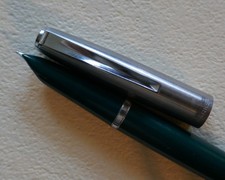 Antiga Caneta-tinteiro Parker 21 Mark II Verde Aço Inoxidável Tampa Lustraloy FUNCIONANDO, usado comprar usado Antiga Caneta-tinteiro Parker 21 Mark II Verde Aço Inoxidável Tampa Lustraloy FUNCIONANDO, usado comprar usado  Enviando para Brazil