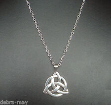 "Collar de cadena larga enchapado en plata con nudo Celtic Triquetra Trinity - 24" segunda mano  Embacar hacia Argentina