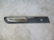Fiat Grande Punto 2006 listwa ozdobna nadkola tył 735497351 KBI18013, używany na sprzedaż Fiat Grande Punto 2006 listwa ozdobna nadkola tył 735497351 KBI18013, używany na sprzedaż  PL