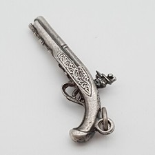 Steinschlosspistole 800 silber gebraucht kaufen Steinschlosspistole 800 silber gebraucht kaufen  Isny im Allgäu