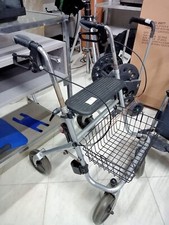 Deambulatore con seduta usato  Napoli