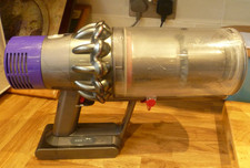 Dyson v10 cordless for sale  BASINGSTOKE