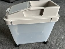 Airtight pet food for sale  SCUNTHORPE