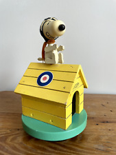 Vintage 1968 SNOOPY Red Baron on the Dog House Caixa de Música de Madeira comprar usado  Enviando para Brazil