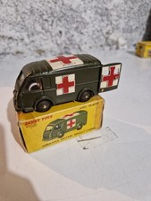 Ambulance militaire renault d'occasion  Clermont-Ferrand-