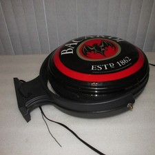 Bacardi Rum PUB SIGN luz rotativa dupla face logotipo BAT 2003 RARO comprar usado Bacardi Rum PUB SIGN luz rotativa dupla face logotipo BAT 2003 RARO comprar usado  Enviando para Brazil