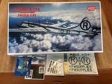 Academia CARREGADA B-29A Enola Gay com conjuntos de gravura fotográfica, equipamentos de metal, máscaras, decalques! comprar usado  Enviando para Brazil