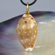 Usado, Pingente Cowrie Sea Snail Shell & Gold Vermeil em prata esterlina feito à mão 8,33 g comprar usado  Enviando para Brazil
