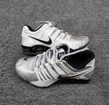Tênis esportivo feminino Nike Shox 7.5 prata metálica branco preto 639657-021  comprar usado  Enviando para Brazil