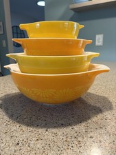 Vintage pyrex yellow for sale  La Crescent