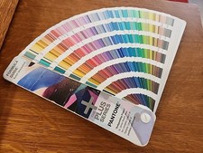 Pantone formula guide d'occasion  Expédié en Belgium