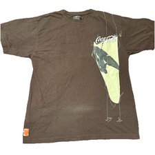 Camiseta Vintage 2005 Coca Cola Grande Marrom Tema de Surfe  comprar usado Camiseta Vintage 2005 Coca Cola Grande Marrom Tema de Surfe  comprar usado  Enviando para Brazil