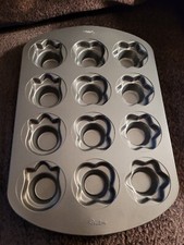 Wilton flowers muffin for sale  Cornelius