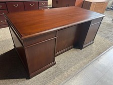 Double pedestal traditional for sale  Cleveland
