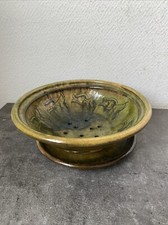 Ancienne passoire fraises d'occasion Ancienne passoire fraises d'occasion  Aix-les-Bains