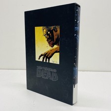 Image The Walking Dead HC Deluxe Quadrinhos Volume 4 comprar usado Image The Walking Dead HC Deluxe Quadrinhos Volume 4 comprar usado  Enviando para Brazil