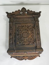 Antigua caja fuerte con llave de hierro fundido con detalles ornamentados y puerta delantera con bisagras segunda mano  Embacar hacia Mexico