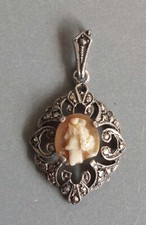 Ancien petit pendentif d'occasion  France