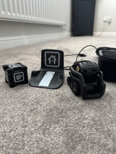 Używany, Robot wektorowy firmy Anki - Pracujący - ze stacją ładującą i kostką - Świetny stan na sprzedaż  Wysyłka do Poland