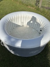 Lay spa hot for sale  WESTON-SUPER-MARE