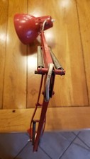 Lampe rouge atelier d'occasion  Maubert-Fontaine