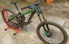 Bici downhill giant usato  Casal di Principe