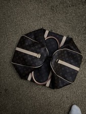 Louis vuitton duffle for sale  Victoria