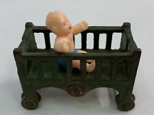 Berço antigo de ferro fundido verde Kilgore cama sobre rodas móveis para casa de bonecas + bebê comprar usado  Enviando para Brazil