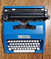 Macchina scrivere olivetti usato  Vico Equense