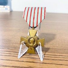 Médaille militaire française d'occasion  Saint-Genest-Malifaux
