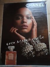 Affiche publicitaire chanel d'occasion  Nîmes