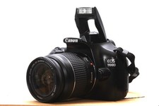 Canon EOS 1100D 12,2 MP FULL HD DSLR z obiektywem Canon EF 28-80mm II + dodatek na sprzedaż  Wysyłka do Poland