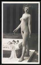 Carte postale femme d'occasion  Expédié en France