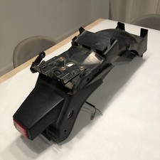 Suzuki GSX 600 F GN72B błotnik tylny osłona przeciwbryzgowa błotnik nadkola 63111-19C0, używany na sprzedaż  PL