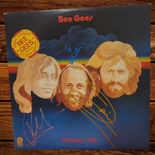 The Bee Gees assinado lp***Monday's Rain***3 membros comprar usado The Bee Gees assinado lp***Monday's Rain***3 membros comprar usado  Enviando para Brazil