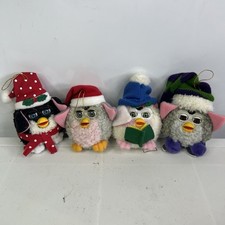 4 furby d'occasion  Expédié en Belgium
