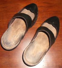 Ancienne paire sabots d'occasion  Saint-Pourçain-sur-Sioule