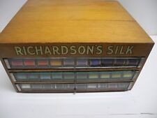 Antiguo vitrina de tienda Richardson's Silk Co roble con 3 cajones carretes completos de madera segunda mano  Embacar hacia Argentina