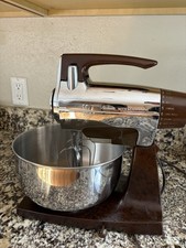 Vintage Sunbeam Mixmaster 12 Velocidades Cromado/Marrom Mixer Com Tigela E Batedor Funciona comprar usado  Enviando para Brazil