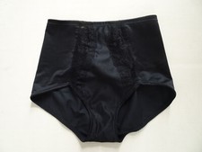 Triumph damen miederhose gebraucht kaufen  Kirchheim b.München